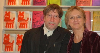 Foto: Wolfgang Rüb mit seiner Verlegerin Elke Heidenreich auf der Buchmesse